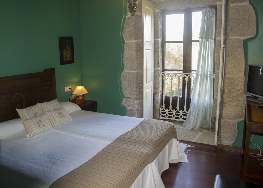 Pazo Larache Guest House Santa Cristina De Cobres Bagian luar foto